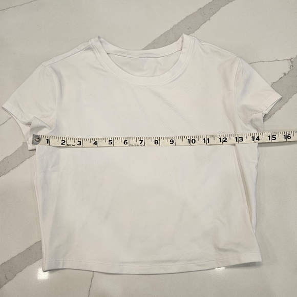 Bundle ALO Yoga Women's White Short Sleeve Tees Two Tops XS - Picture 8 of 9